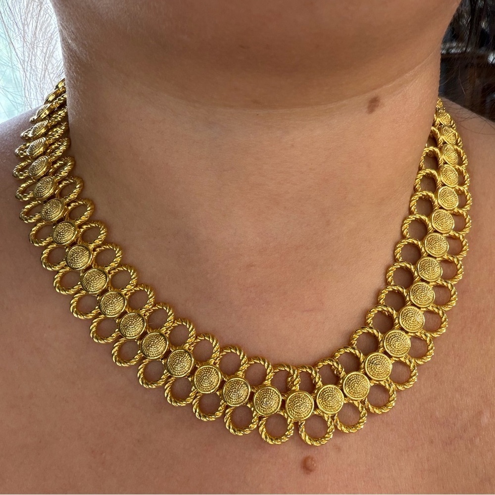 Eternal knot geometric vintage gold tone necklace / choker